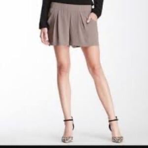 𝅺⭐️bcbg Max Azria Micah Shorts⭐️